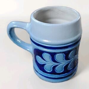 Souvenir of Williamsburg Pottery Coffee Mug 4.5" Tall